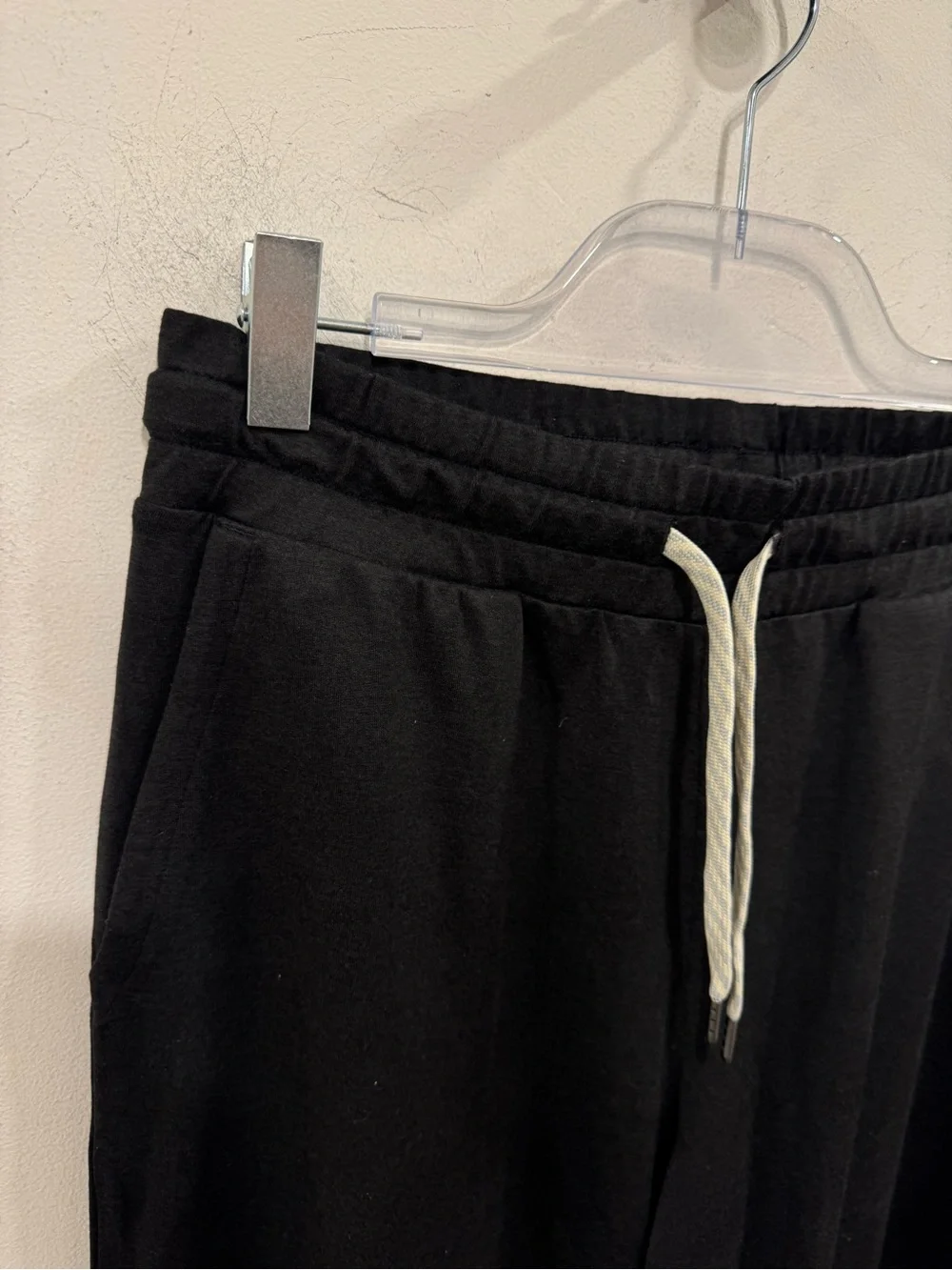 Vuori Black Wide-Leg Drawstring Joggers
